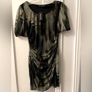 🎁 NWT PrettyLittleThing Green and Black Mini Dress